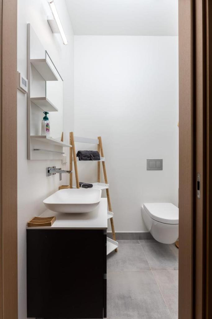 Kalnina Street Studio Apartment Riga Exterior foto